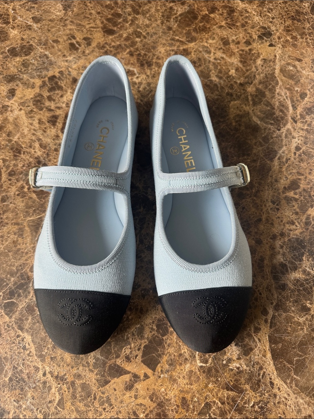 Chanel 25s Mary Janes blue black cap toe logo flats ballet sz 39.5